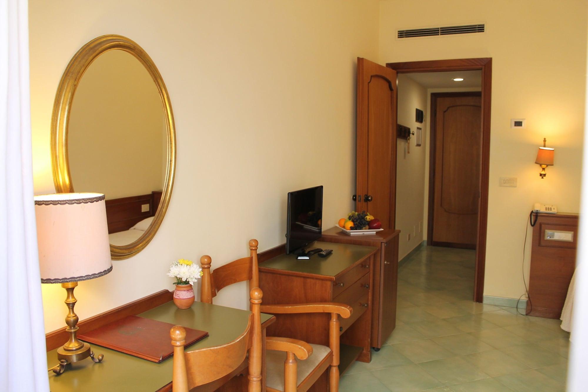 Hotel Terme Alexander Искья Экстерьер фото