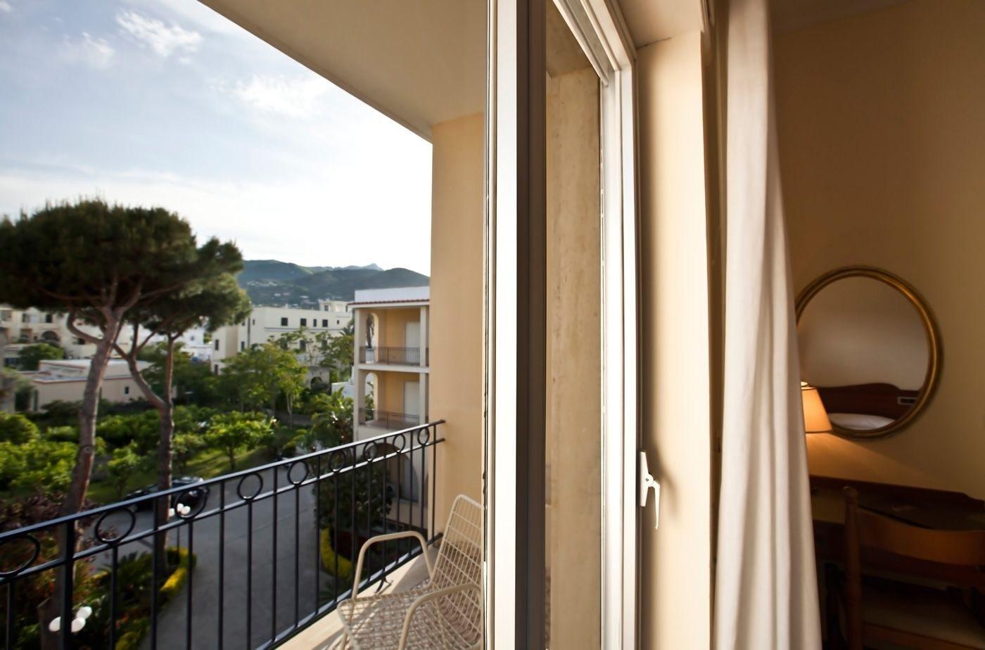 Hotel Terme Alexander Искья Экстерьер фото