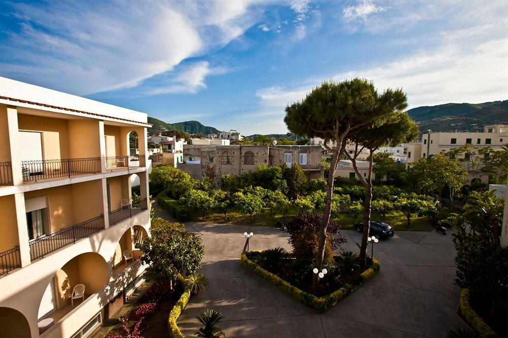 Hotel Terme Alexander Искья Экстерьер фото