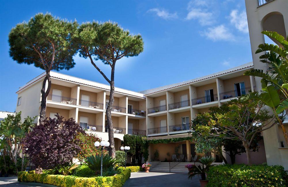 Hotel Terme Alexander Искья Экстерьер фото