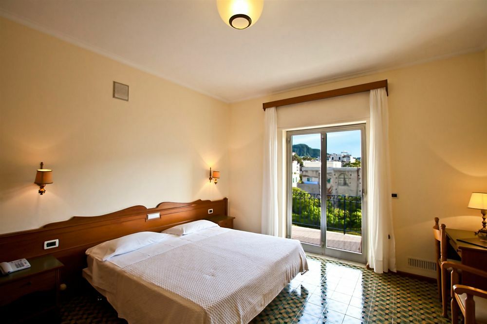 Hotel Terme Alexander Искья Экстерьер фото