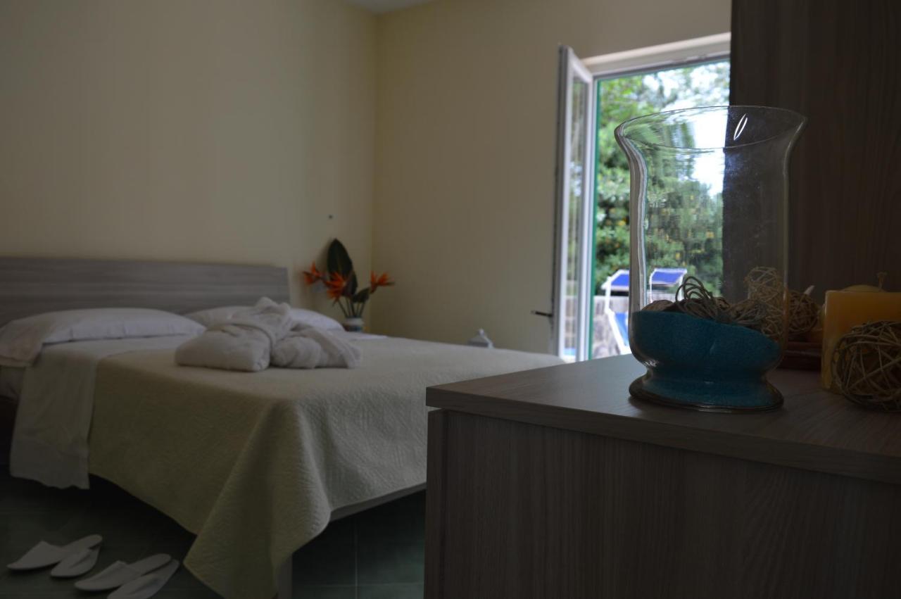 Hotel Terme Alexander Искья Экстерьер фото